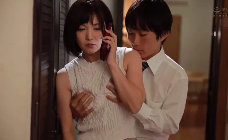 Chồng yêu đi đánh golf, vợ ở nhà dẫn trai trẻ về đụ cho sướng